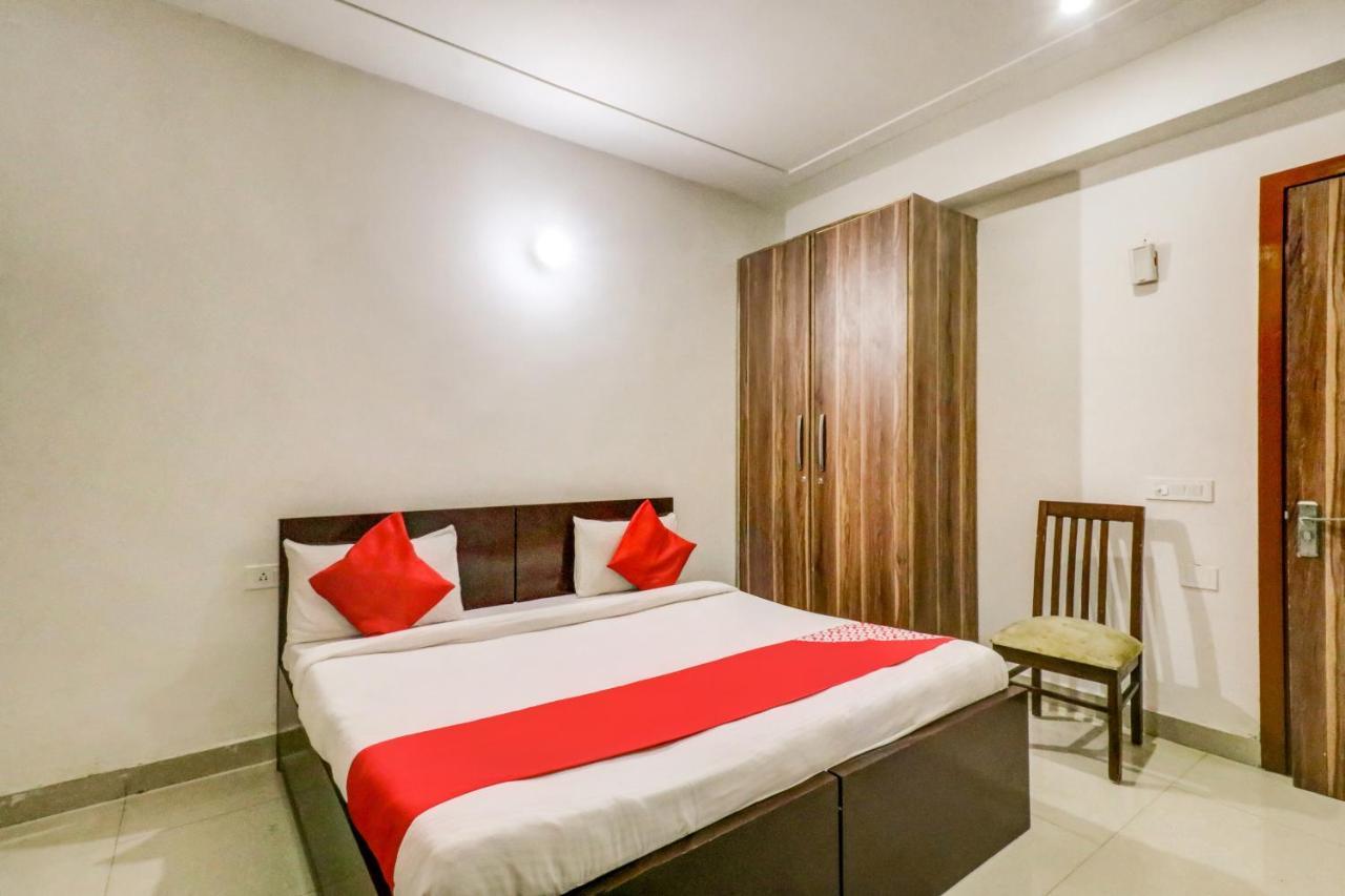 Oyo 71597 The Shivaay Residency Hotel Gurgaon Exterior photo