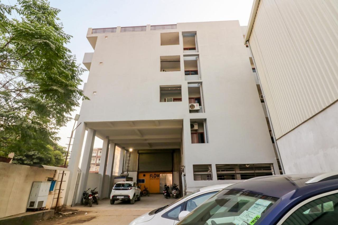 Oyo 71597 The Shivaay Residency Hotel Gurgaon Exterior photo