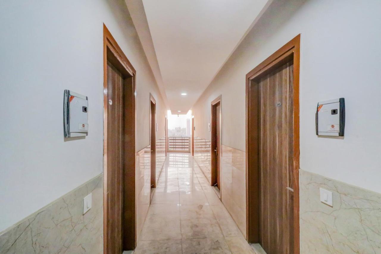 Oyo 71597 The Shivaay Residency Hotel Gurgaon Exterior photo
